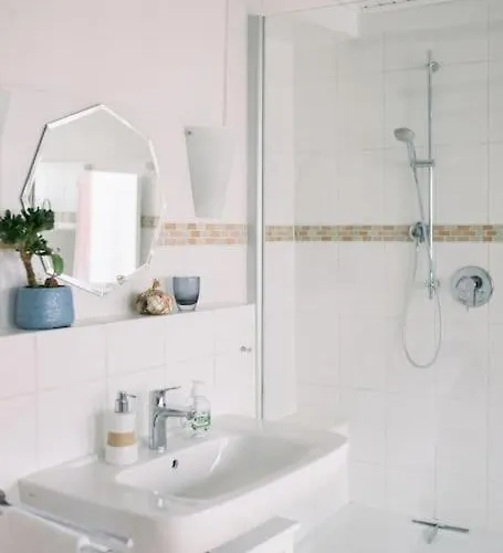 Moderner Komfort Trifft Historie Nyaraló